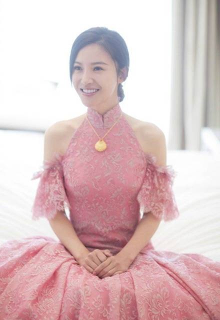 杨子姗粉色礼服美上天 杨子姗6月10日正式结婚