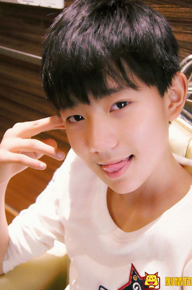 TFBOYS四周年 从男孩到男人这4年中3个男生经历的蜕变之路